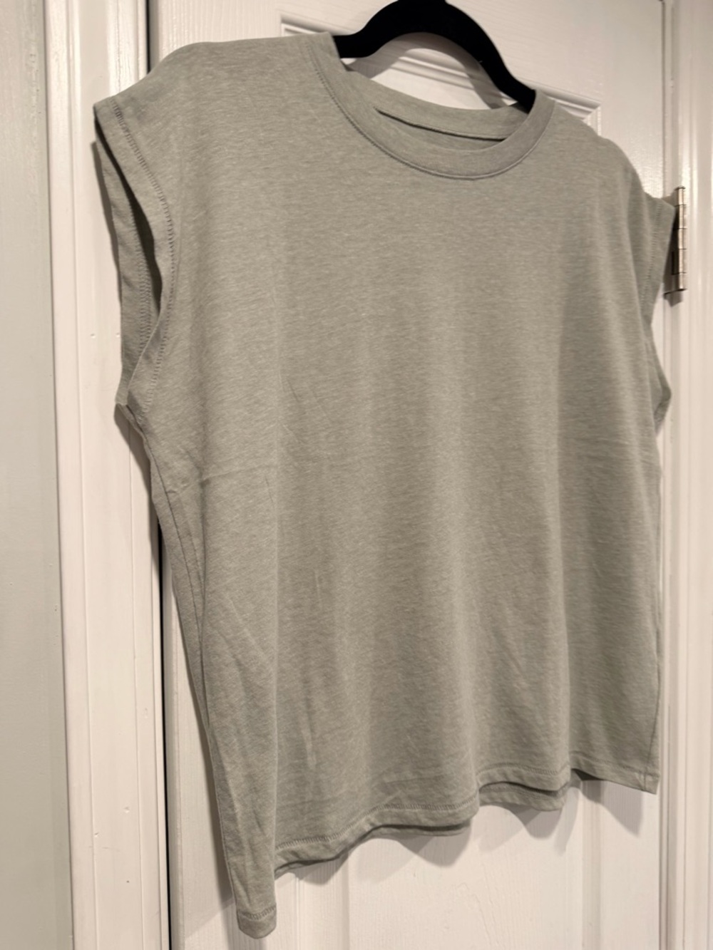 NWOT Madewell Size L Gray Lightweight Sleeveless Boxy Muscle Tee Shirt - Picture 4 of 11